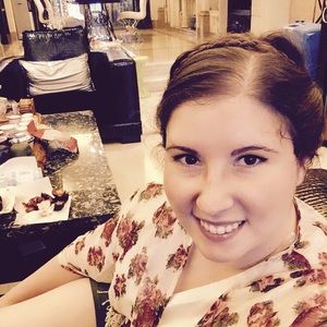 Meet your Posher, Rachel